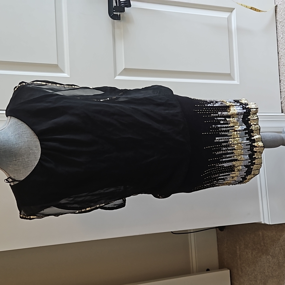nwt women's med Romeo & juliet couture black/gold sequins dress